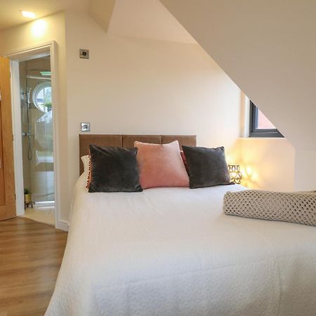 The Loft At Amber View Villa เบลเปอร์ ภายนอก รูปภาพ